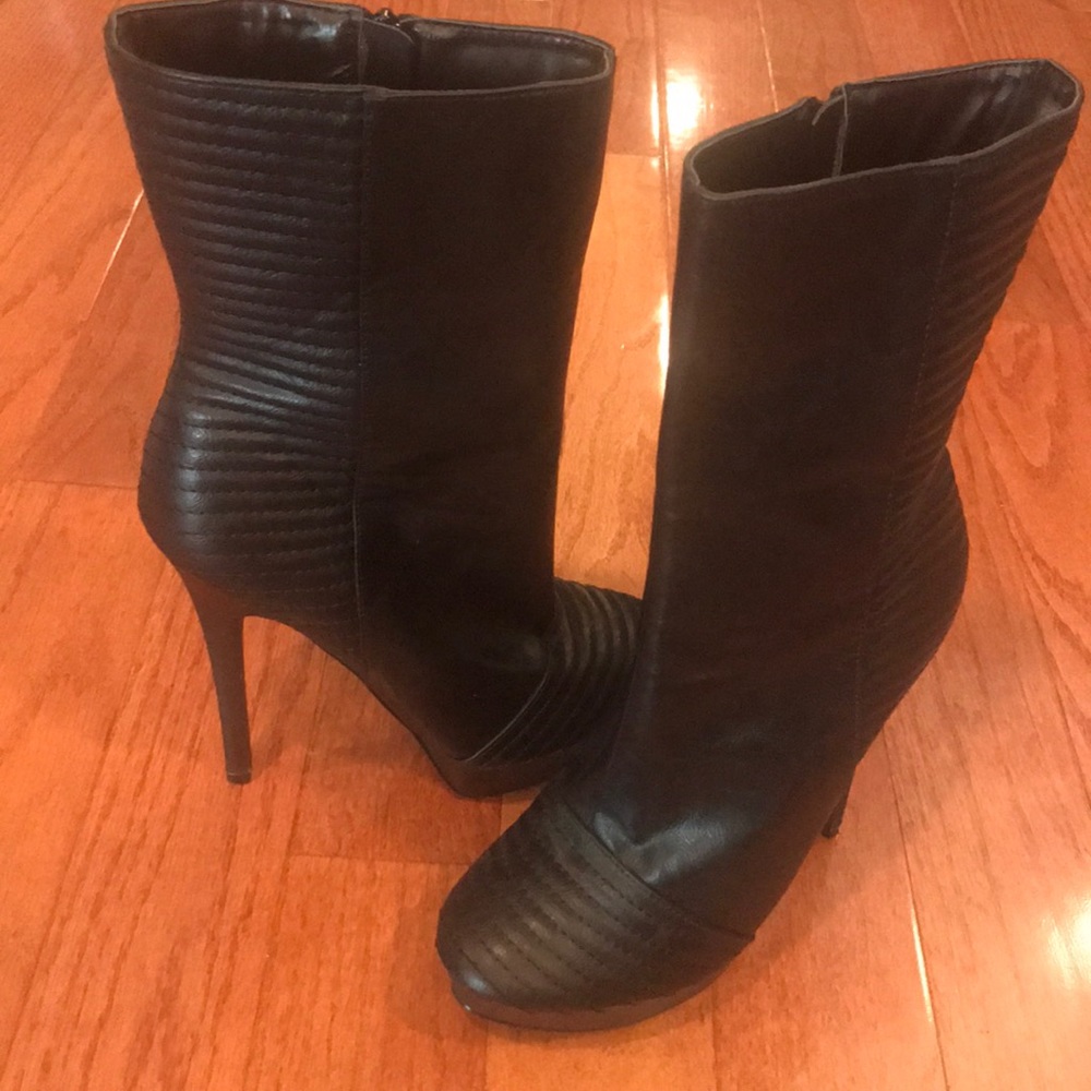 High ankle heel boots, brand new